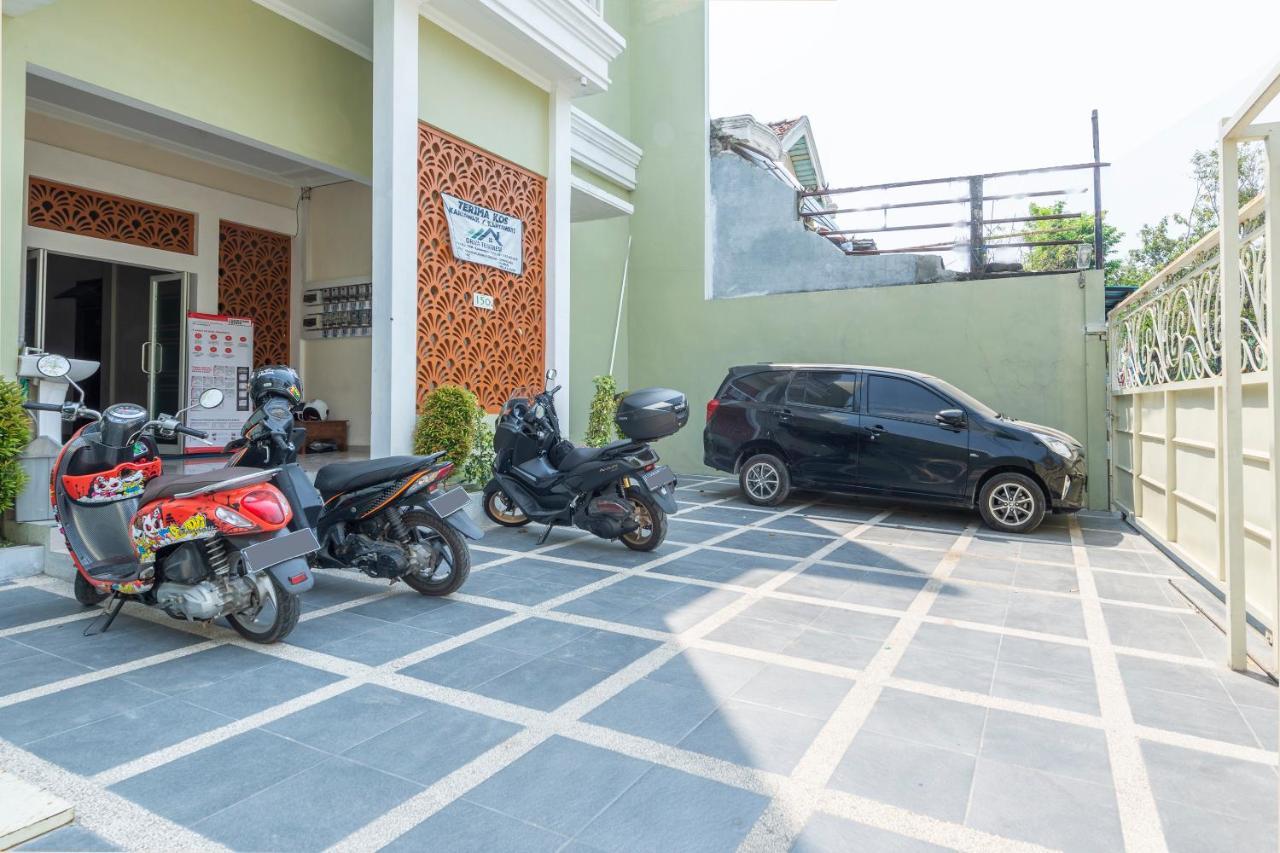 Oyo 3706 Griya Tentrem Syariah Lamongan エクステリア 写真